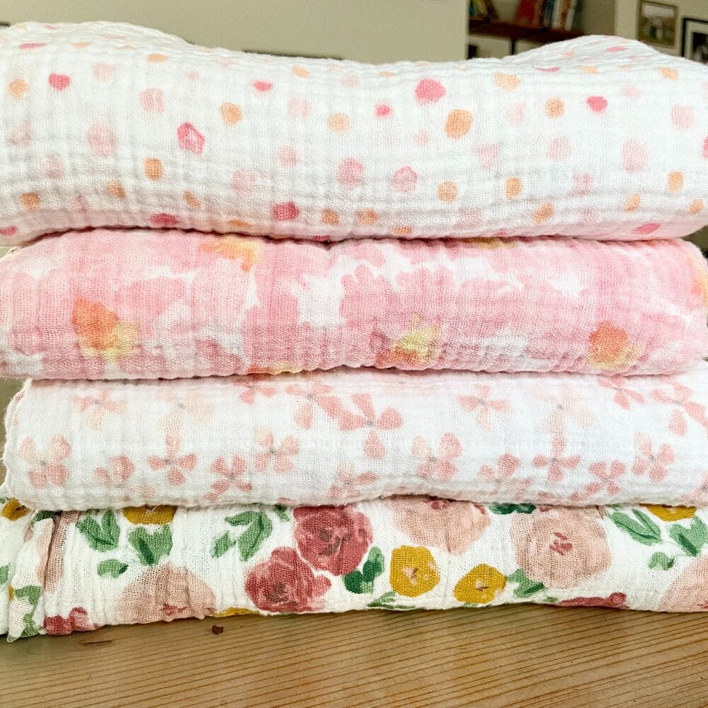 NWOT Aden + Anais Muslin Blankets (+ free Mudpie muslin blanket!)